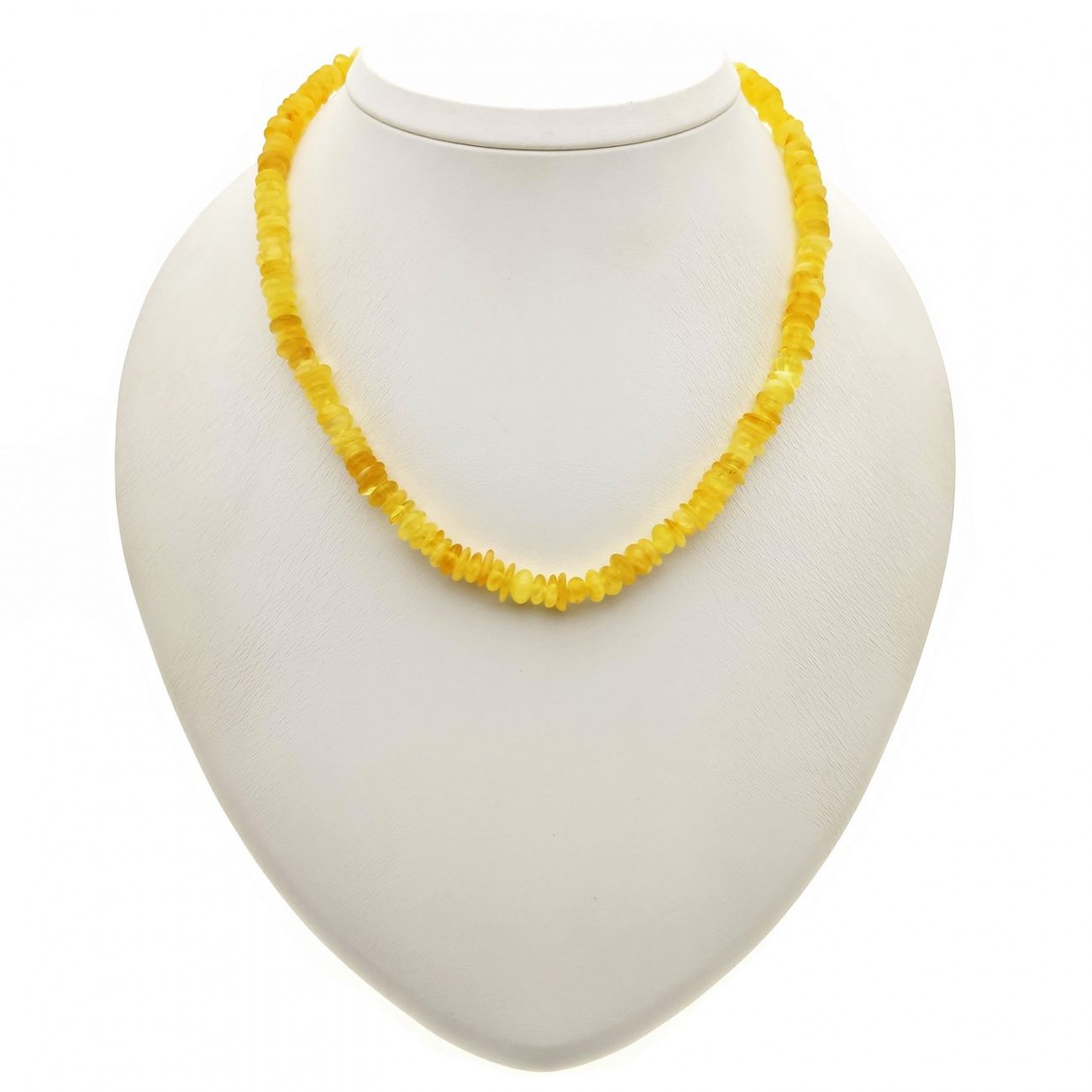 Бусы "Галька" из янтаря